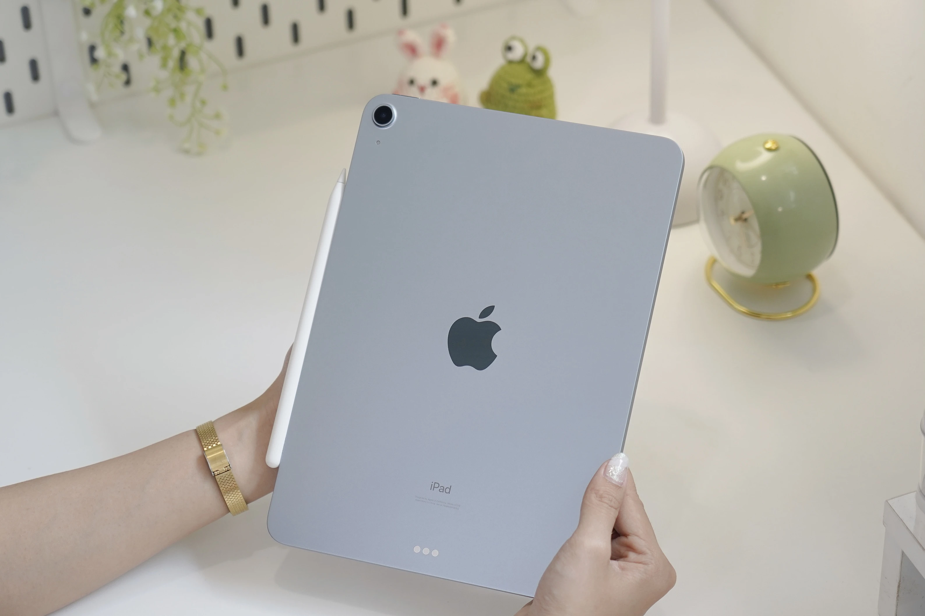 iPad Air 4 là iPad giá rẻ bán chạy nhất 2025 tại TP Mobile.