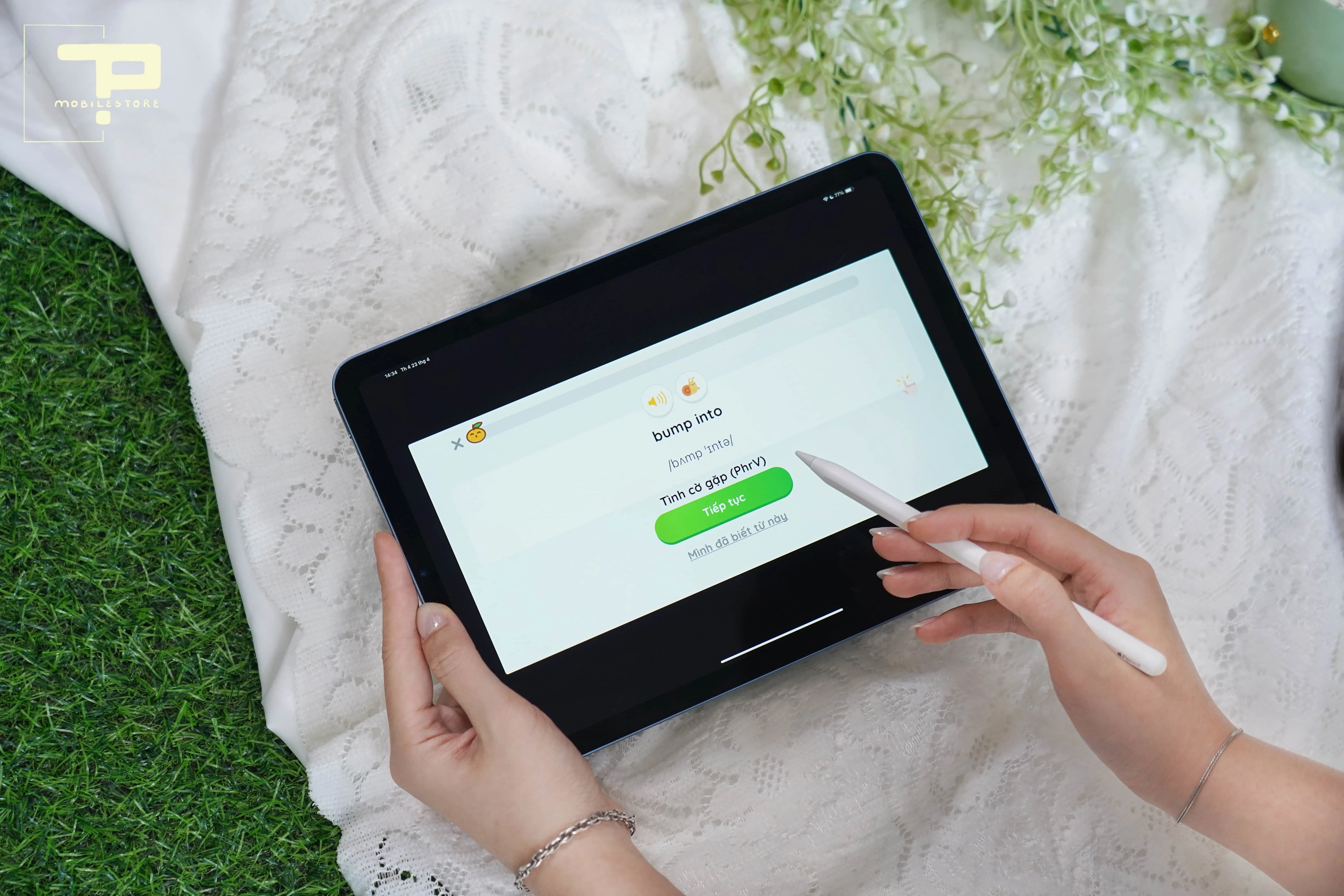 iPad Air 5 học Duolingo