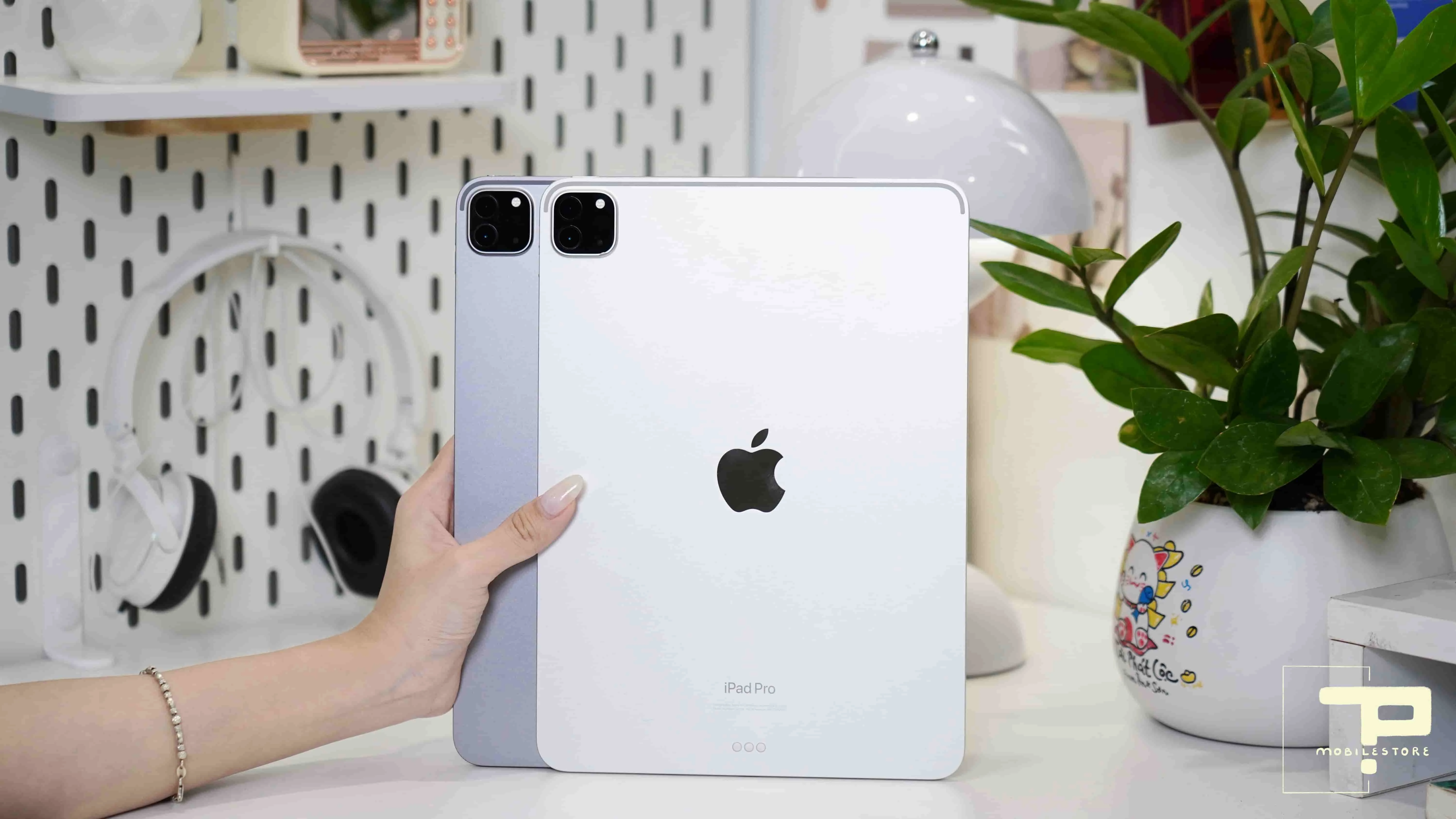 ipad-pro-m2-silver-space-gray